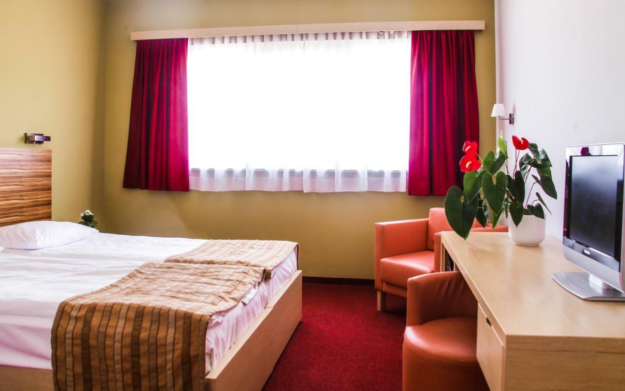 Hotel Veter Руше Экстерьер фото