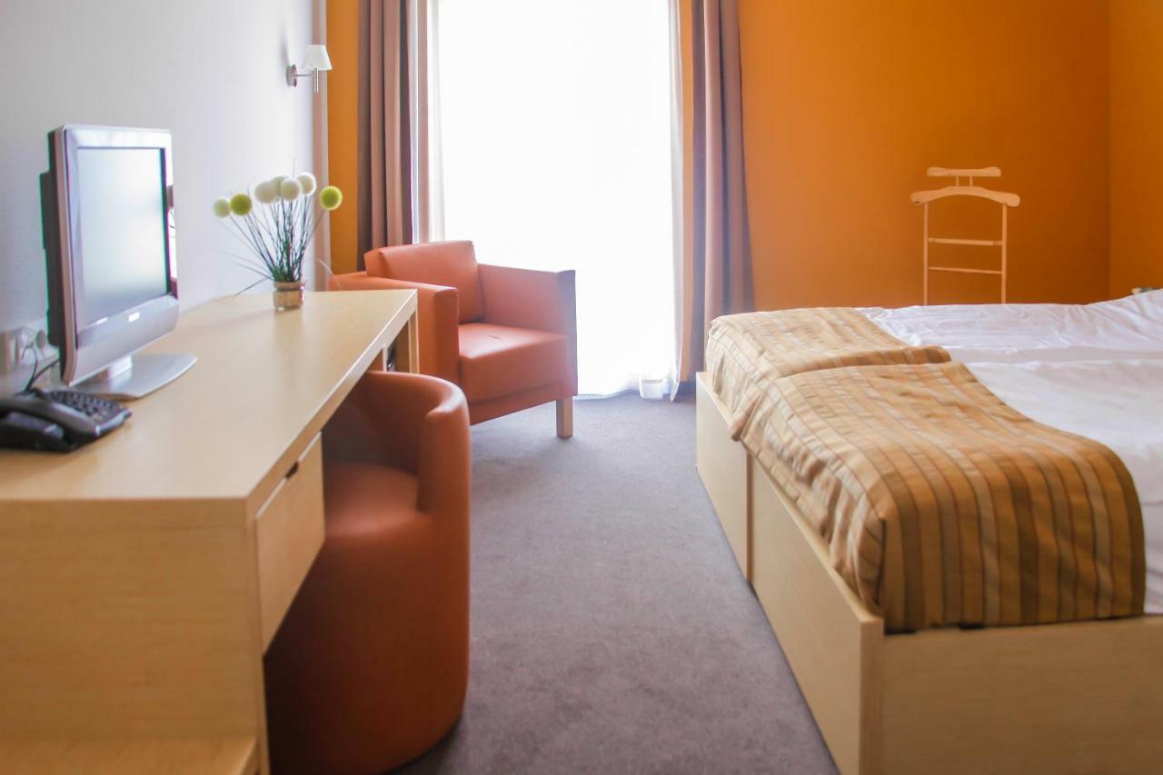 Hotel Veter Руше Экстерьер фото